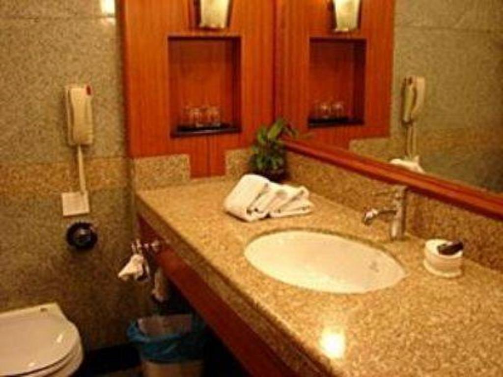 Hotel Hans International New Delhi Exteriör bild